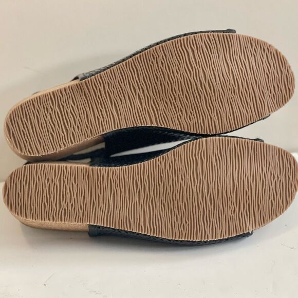 Eric Michael Wedge Sandals EU 39 US 8 Laser Cut Cork Black Perforated Leather - Picture 7 of 9